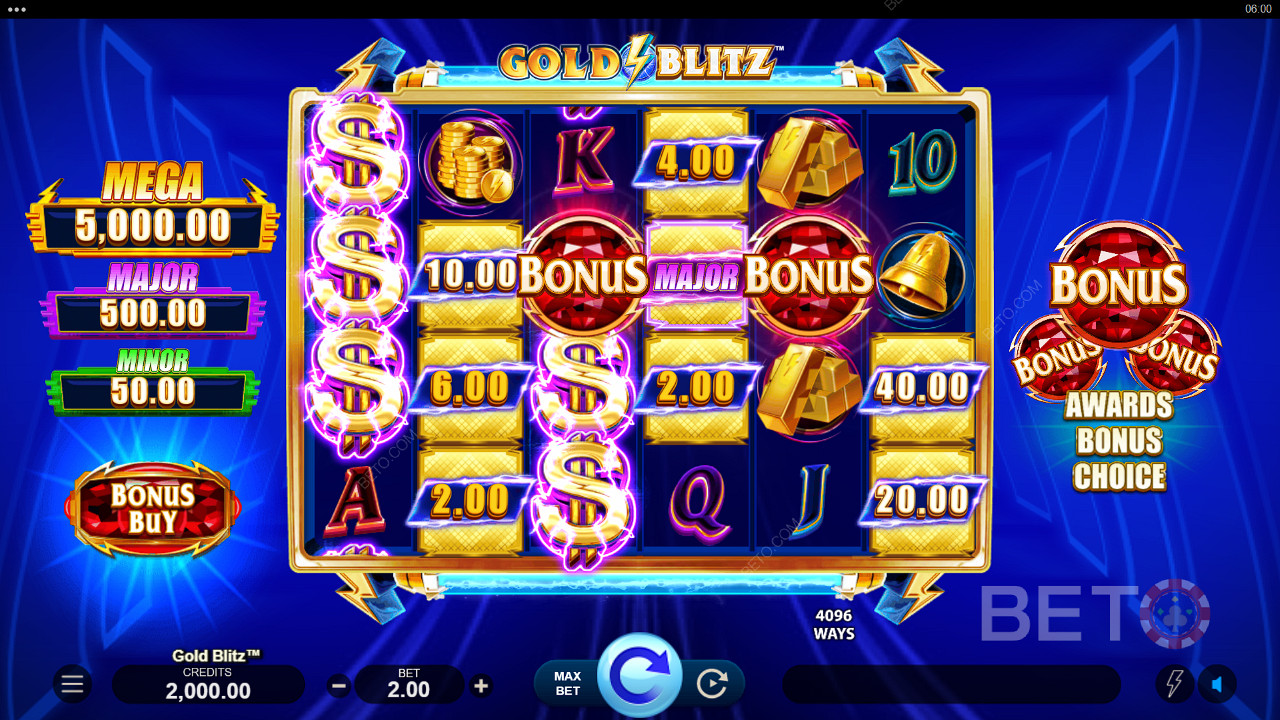 Денежные призы можно выиграть в базовой игре в игровом автомате Gold Blitz